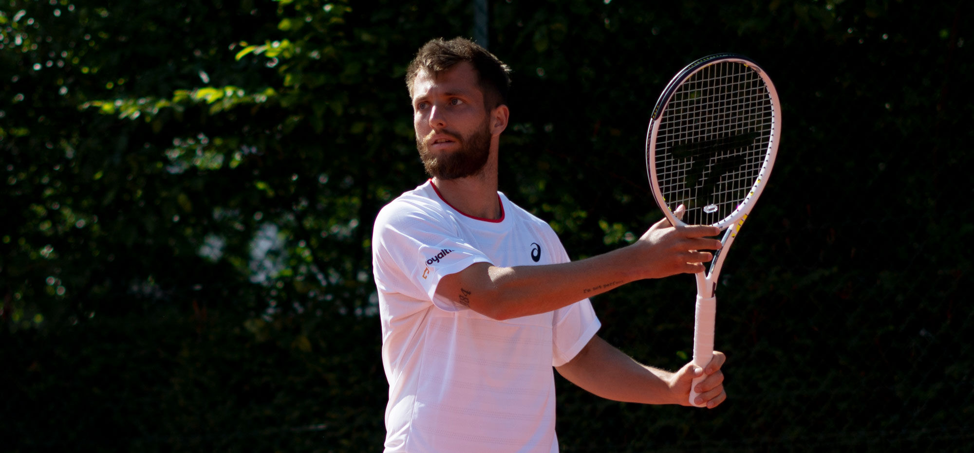 Corentin Moutet a Tecnifibre TF-X1 300 V2 teniszütővel versenyzik.