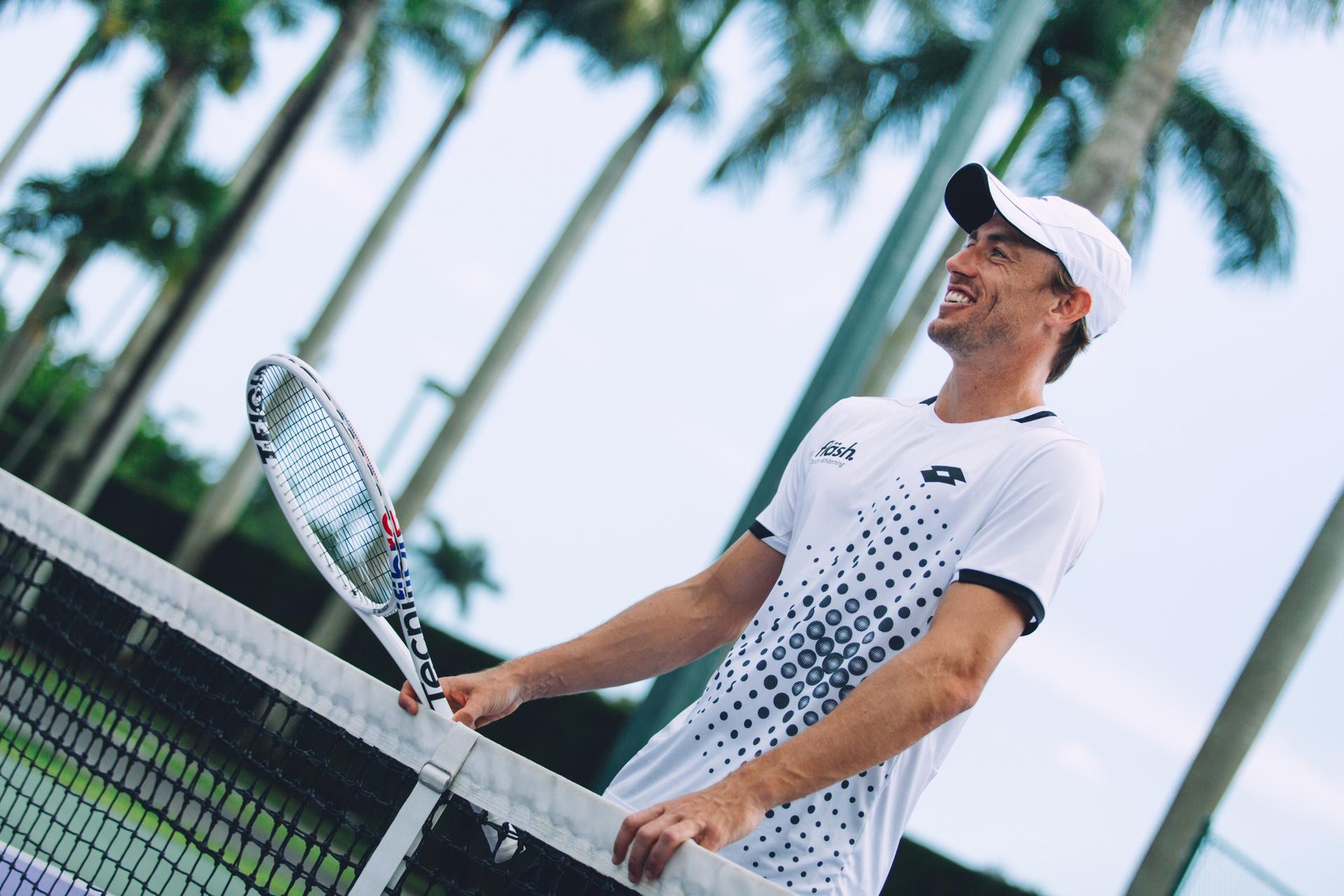 John Millman a Tecnifibre TFight 315 Isoflex teniszütővel.