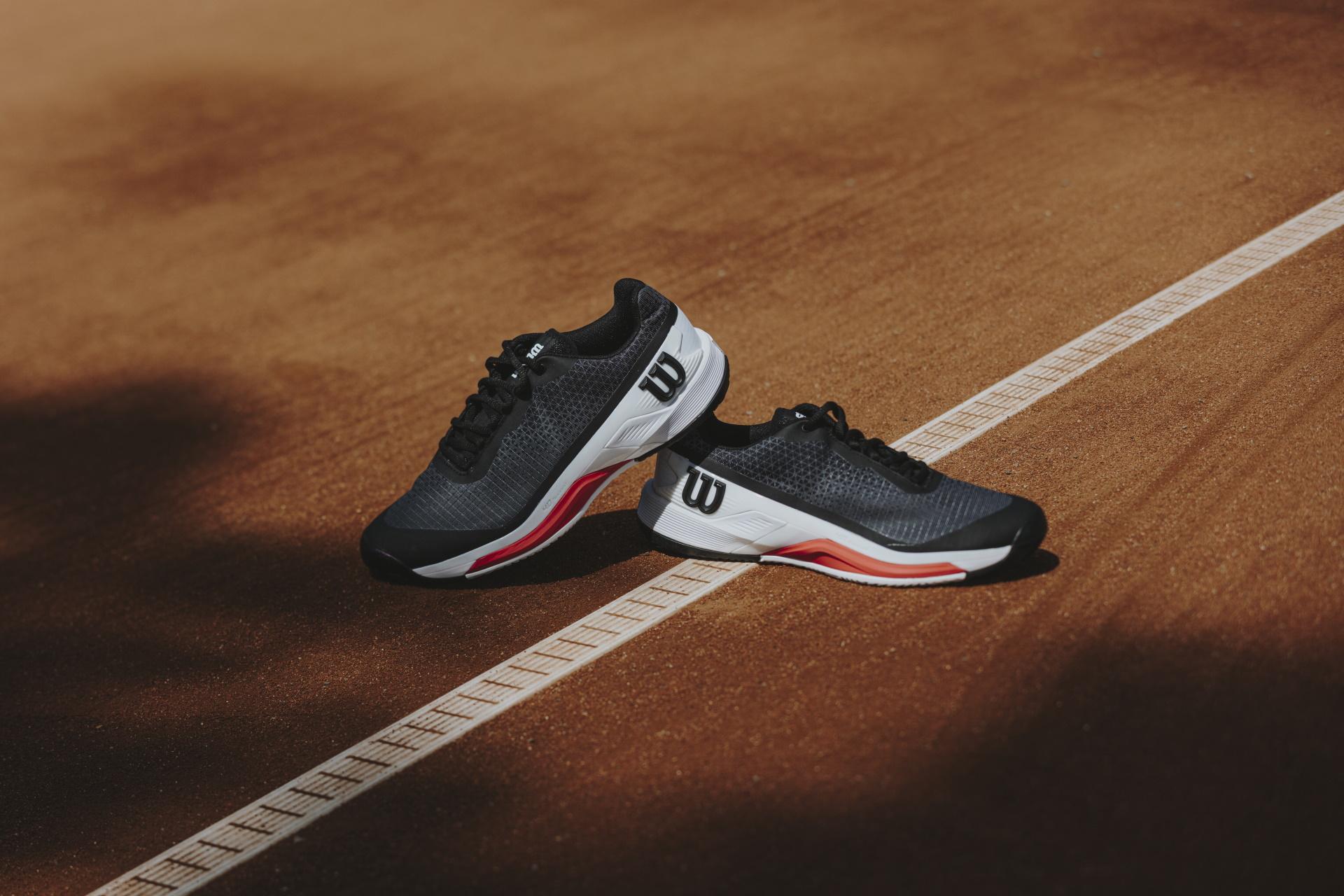 Wilson Rush Pro 4.0 fekete színű teniszcipő salakos teniszpályára