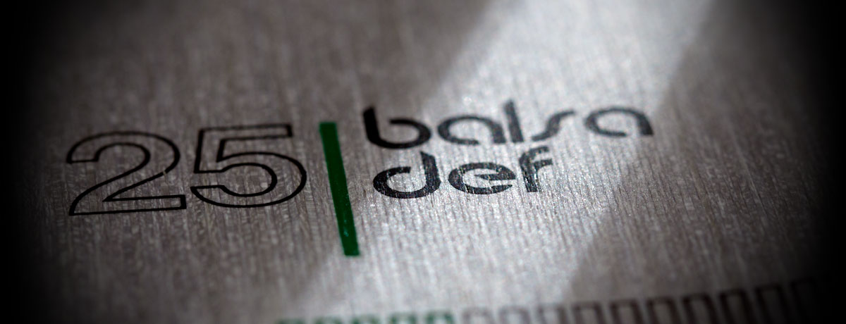 Tibhar Balsa DEF 25 asztalitenisz-ütőfa nagyított 
